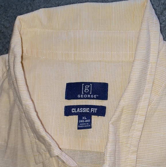 GEORGE Classic Fit  SIZE XL. Men's Cream Short Sleeve Shirt - Picture 2 of 8